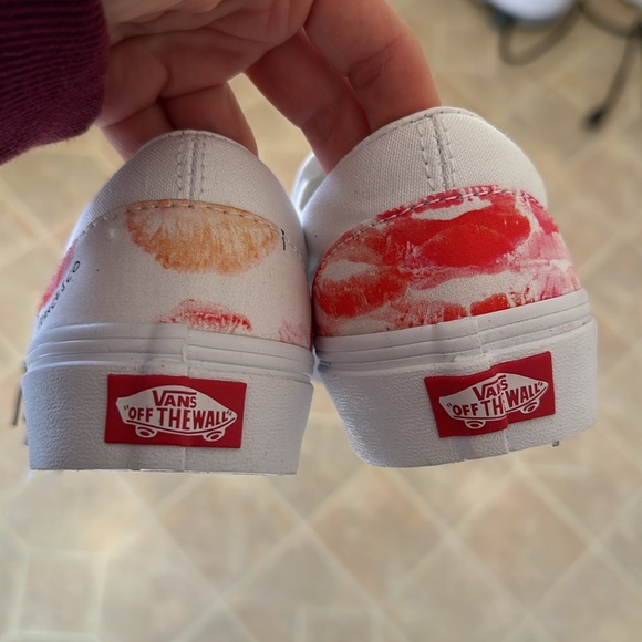 Vans Limited Edition Lips Sneakers. - Picture 5 of 5
